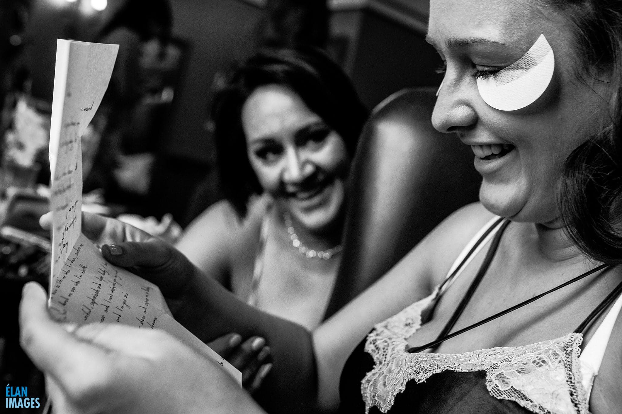 Documentary-Wedding-Photographer