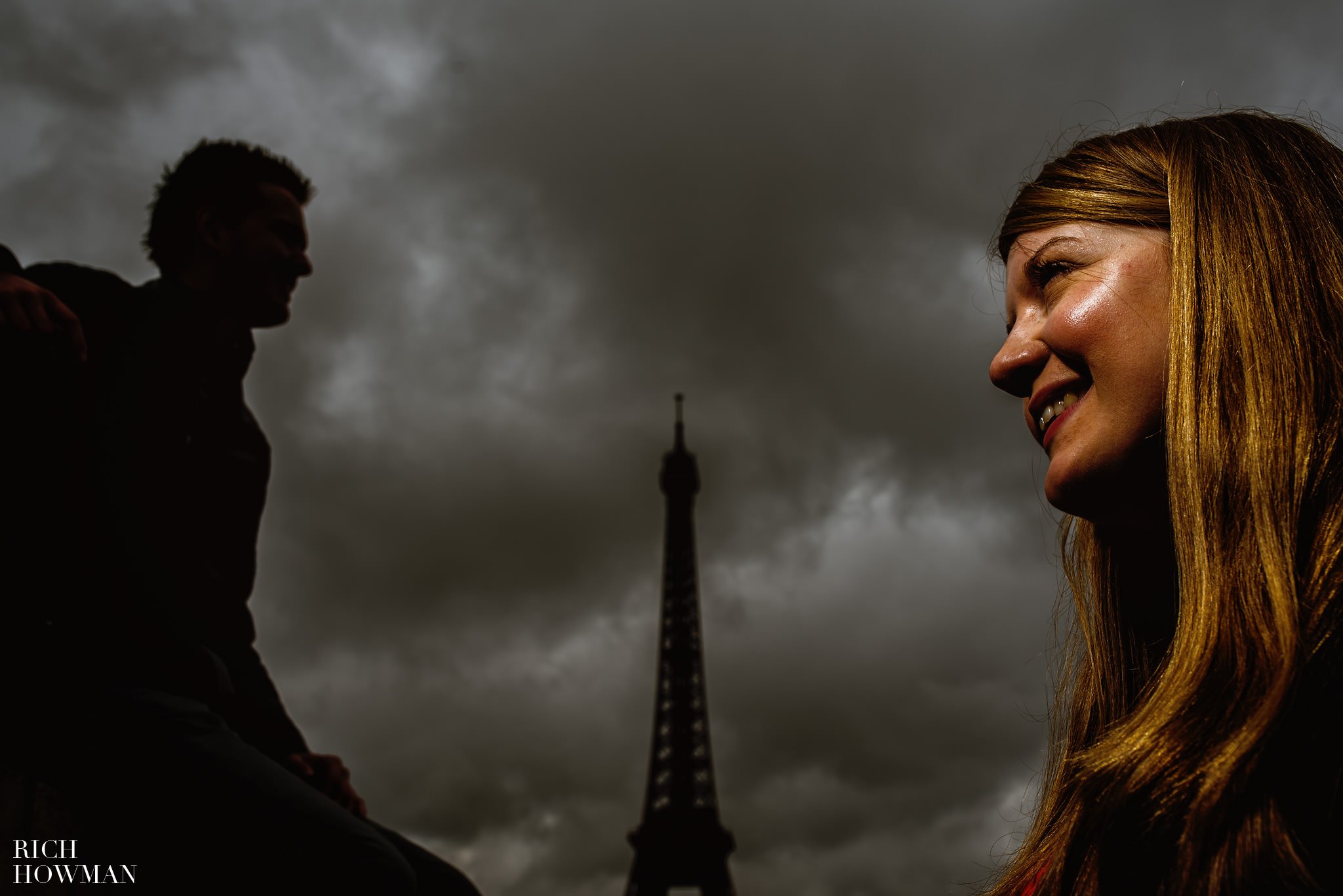 Eiffel Tower engagment photo shoot